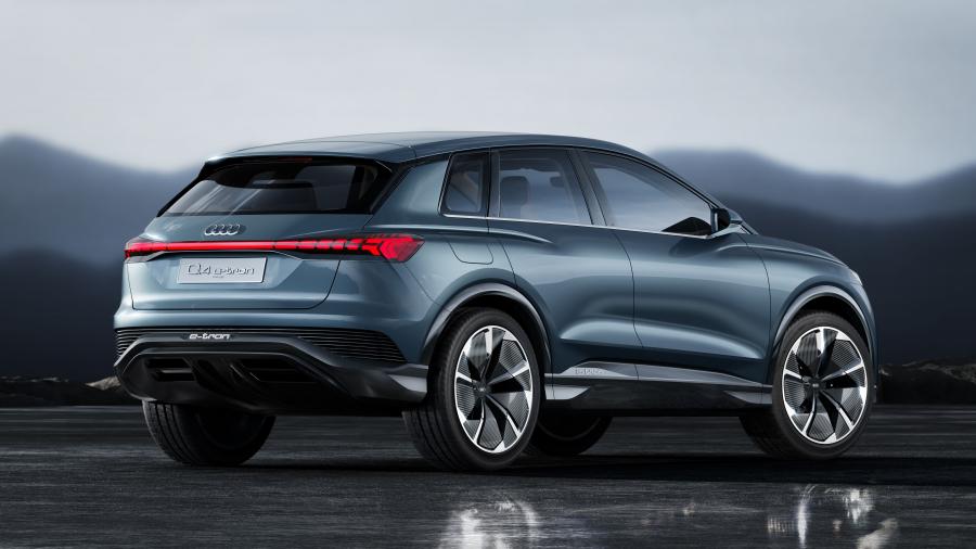  Audi Q4 e-tron Concept 2019 года  (фото 6 из 28)